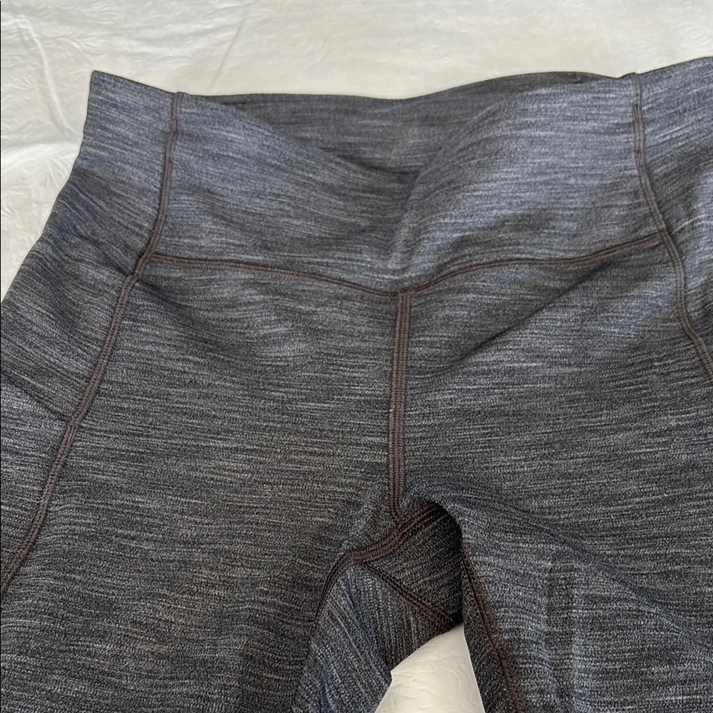 Vintage Lululemon Size 4 Grey Leggings